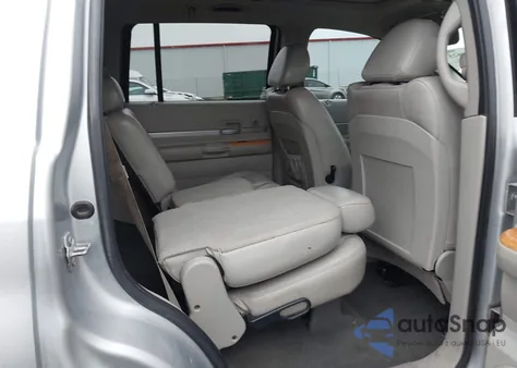 2008 Chrysler Aspen Limited z USA, uszkodzony, nr VIN 1A8HW58288F126029